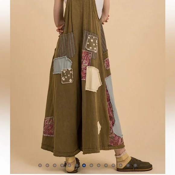 NWT Blue Velvet Patched Deep V-Neck Wide
Leg Jumpsuit Sz L/XL - Picture 6 of 8